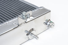 Load image into Gallery viewer, Photo - Close Up