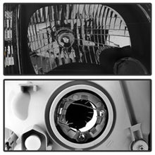 Load image into Gallery viewer, xTune Toyota Tundra Double Cab 05-06 OEM Style Headlights &amp; Corner Lights Black HD-JH-TTUN05-AM-BK